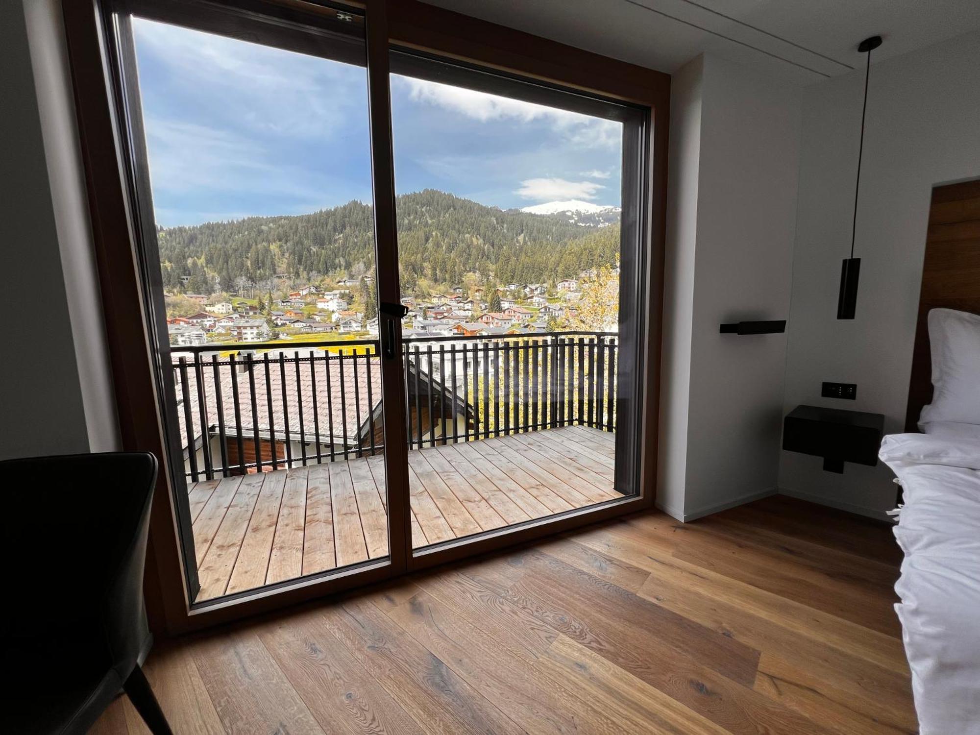 Black Summit Boutique Resort Laax Buitenkant foto